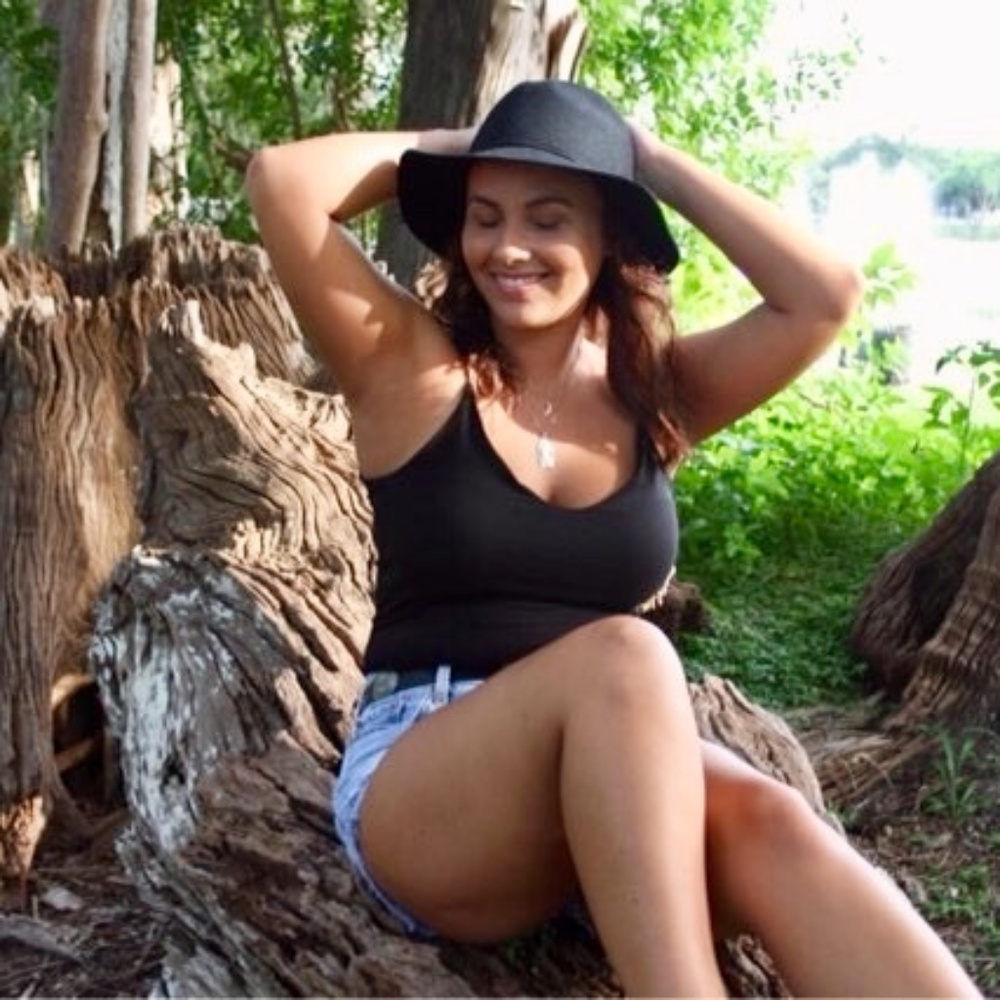 Meet your Posher, Sherry